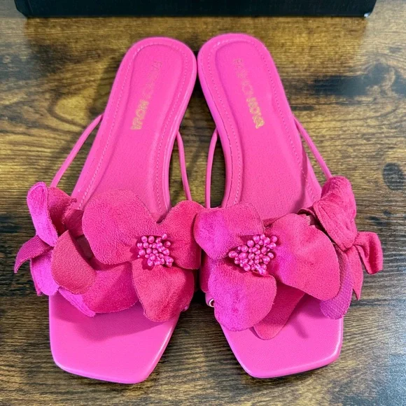 NWT Ariyah Fashion Nova Fuchsia Floral Sandals women’s size 7 - Picture 2 of 6